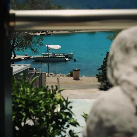 Holiday home Agava Loviste
