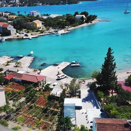 Agava Holiday home Loviste